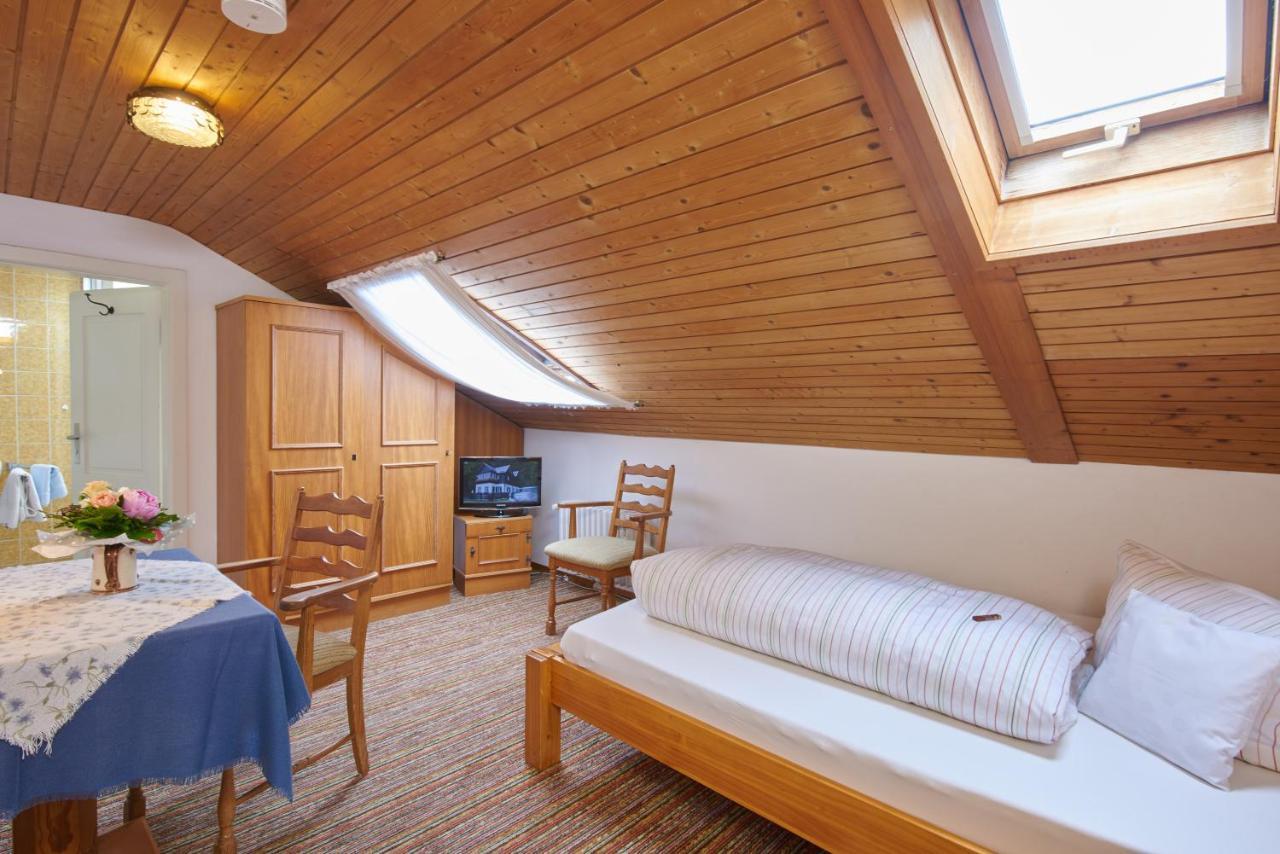 Alter Ziehbrunnen Otel Bad Endorf Dış mekan fotoğraf